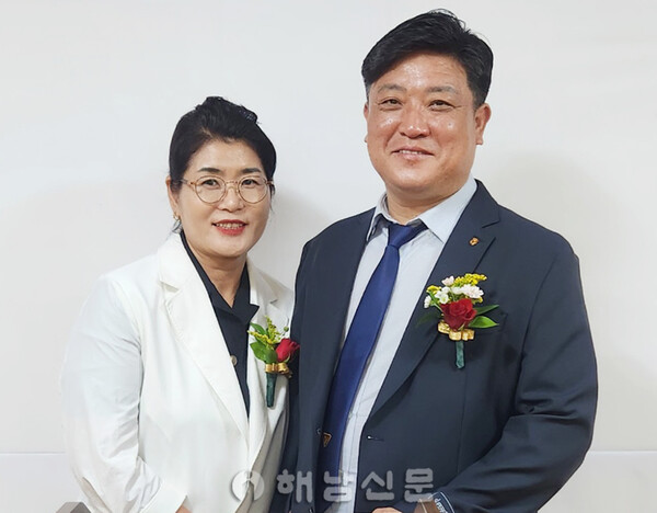 ▲와이즈멘 해남클럽 임현수 회장과 아내인 박정애 메넷회장. 