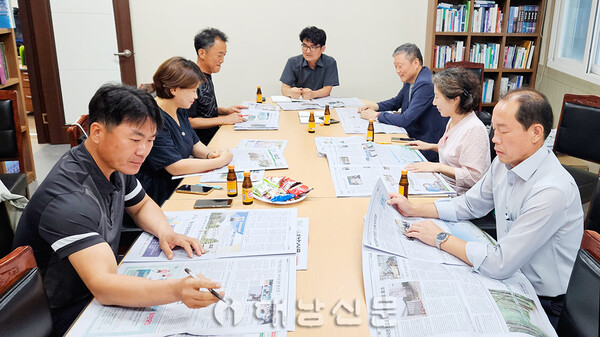 ▲해남신문 독자위원회 7월 회의가 지난 24일 본사 회의실에서 열렸다.