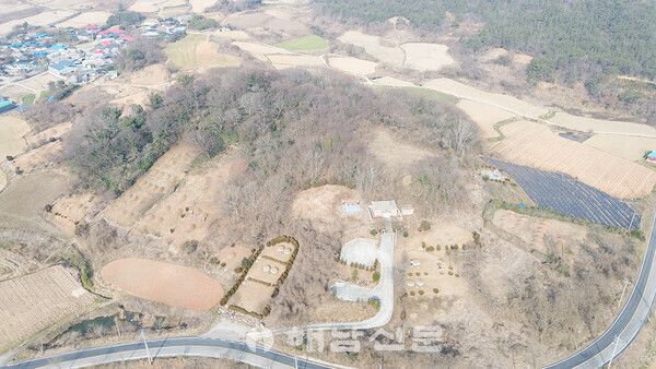 ▲매해 당제를 지냈던 마천마을 당산 전경.
