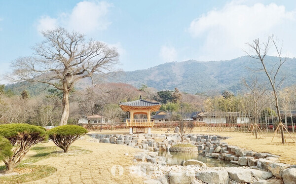 오우가 정원 개장… 녹우당 주변 정비도 필요