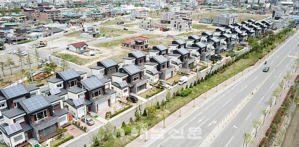 ▲거창읍의 송정도시개발지구에는 28채의 패시브하우스가 건설됐다.